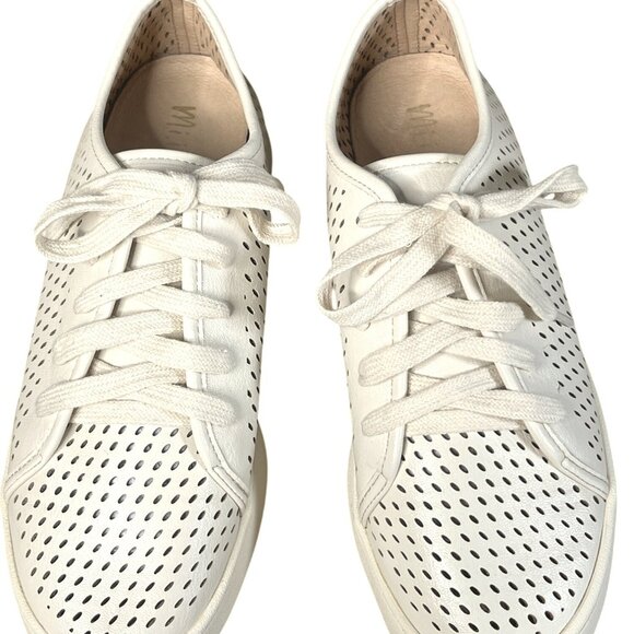 Mi.Im Milo Women's Perforated Low Top Sneakers Beige Size 8.5 - Picture 3 of 13